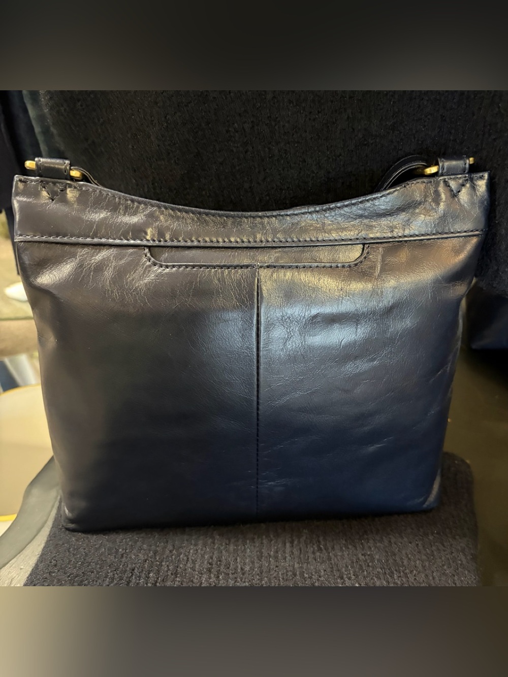 Hobo Classic Ink Navy Leather Cambel Crossbody Bag - Sleek Everyday Carry - Picture 2 of 2